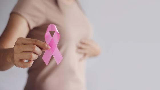 breast-cancer-1052975910