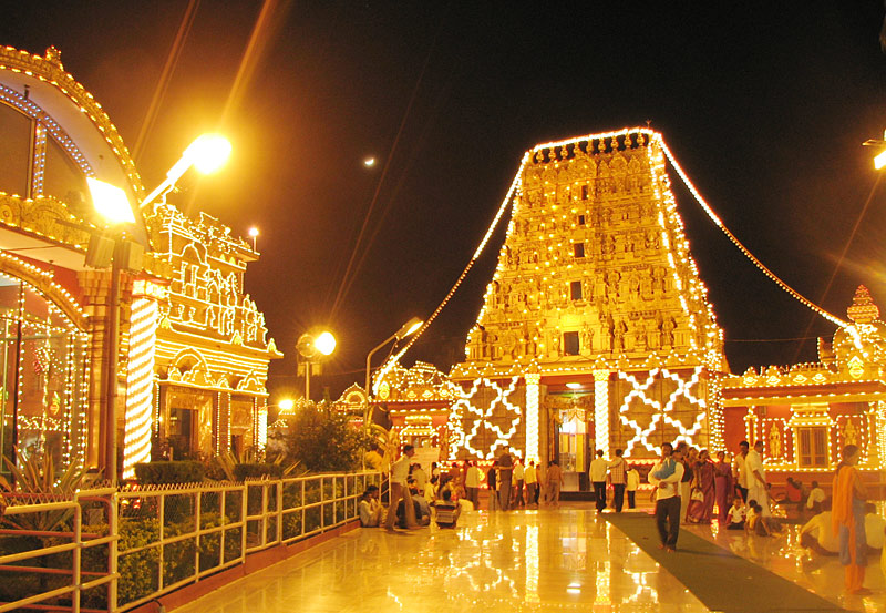 Dasara_Navaratri_decorations_Kudroli_Temple_Mangalore_Karnataka