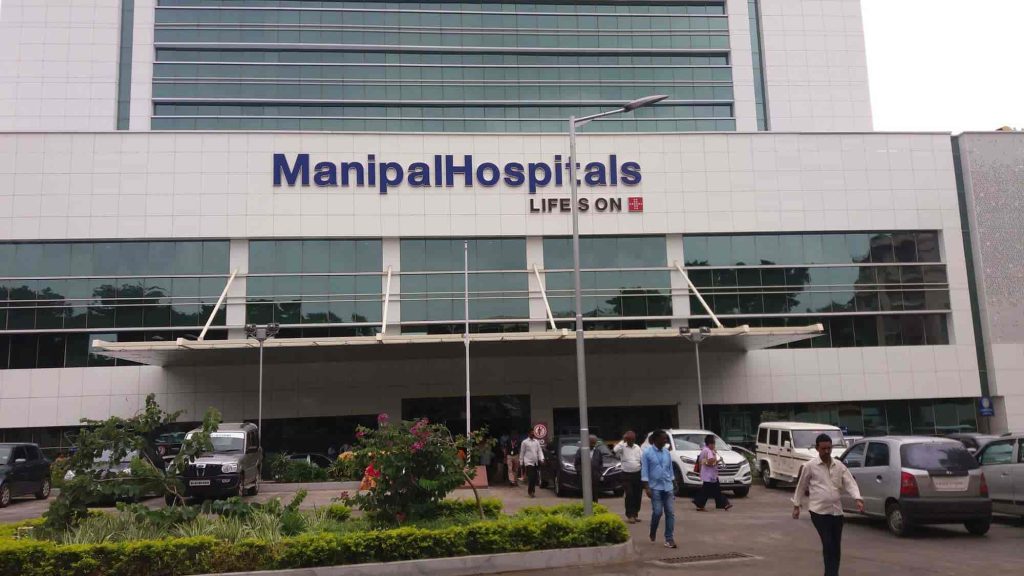Hospital - Bengaluru Doctor ran 3 km to save life