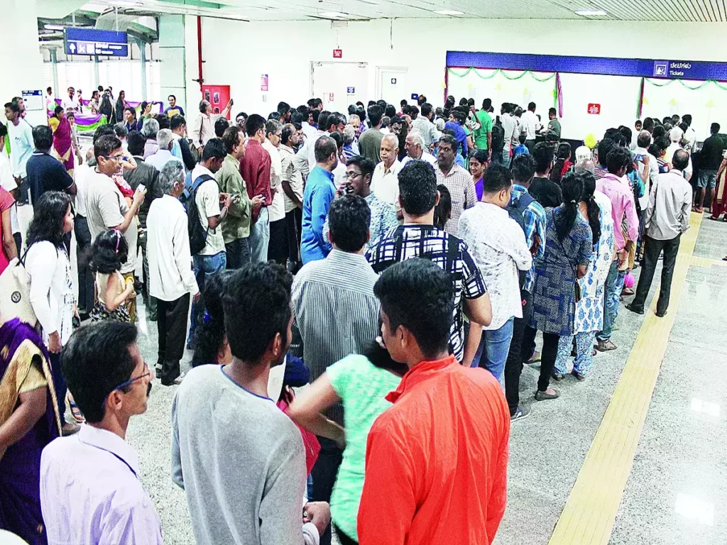 huge queue Kempegowda metro station